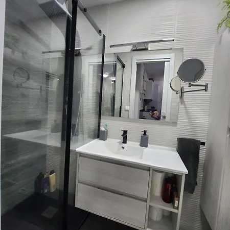 Embajadores, Apartamento Moderno Y Centrico Para 4 Madrid Exterior photo